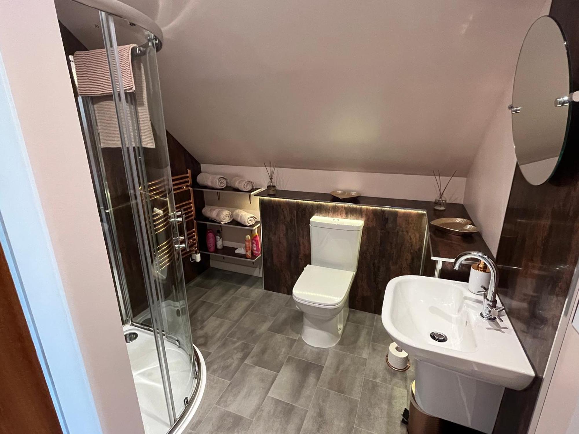 Vicki'S Den Apartment Tain Luaran gambar